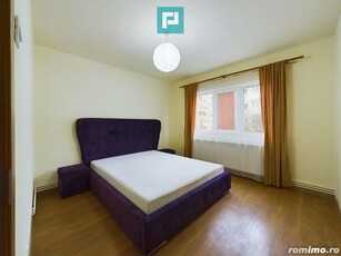 Apartament cu 3 camere în Zona 300