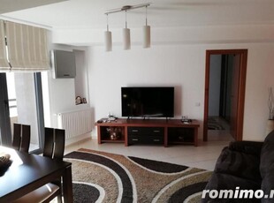 Apartament cu 3 camere, in zona Decebal