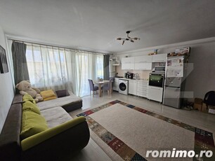 Apartament cu 3 camere, semi-decomandat, 62 mp, zona Eroilor