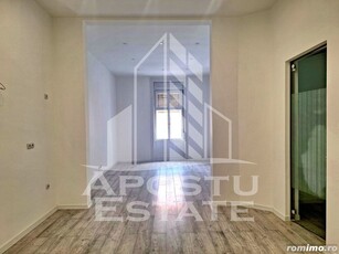 Apartament cu 4 camere si 2 intrari, 80 mp utili, Ultracentral