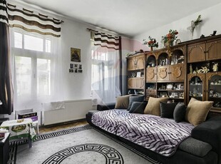 Apartament cu doua camere la casa pe strada Andrei Saguna