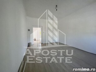 Apartament cu o camera si spatiu comercial zona Simion Barnutiu