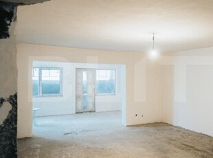 Apartament de 3 camere, 100mp utili, parter, Valea Ghinzii + parcare 14mp