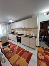 Apartament de 3 camere, cca 75 mp, zona Stefan Cel Mare