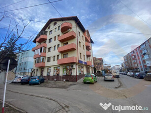 Apartament de vanzare-Mihai Viteazul (deasupra la UNICARM)