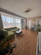 Apartament de vanzare, zona rezidentiala, la 35 min de P.Unirii, parcare