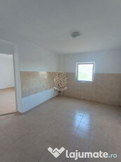 Apartament decomandat 3 camere-64 mp+2 balcoane-etaj 1- Z...