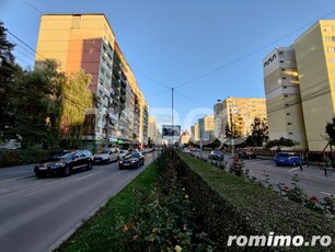 Apartament decomandat de vanzare 2 camere si balcon zona Mihai Viteazu