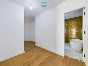 Apartament tip duplex de 3 camere, lux , în Iancu Nicolae