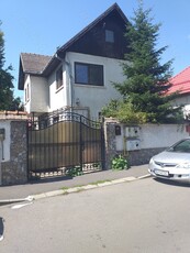 Casă de vanzare zona Aurel Vlaicu, Griviței,cu etaj,5 camere,2 bai,pivniță,zona foarte buna buna