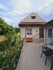 Casa de vânzare în Ovidiu, 4 camere cu teren 319 mp, constructie 2003