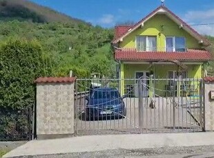 Casa de vanzare la intersectia Cluj-Bistrita-Maramures