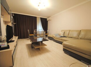 De vanzare apartament 3 camere, Piata Unirii