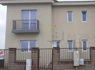 Duplex - toate utilitatile - la asfalt - iluminat stradal