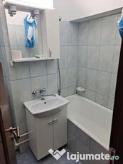 Inchiriez apartament cu 2 camere zona Dacia