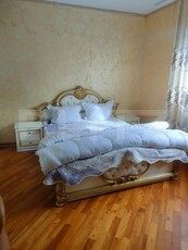 Casa cu 10 camere+ 1650mp teren, zona Lidl, Dorohoi, Botosani