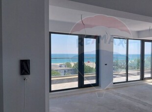 Penthouse de vanzare in Statiunea Mamaia lift privat