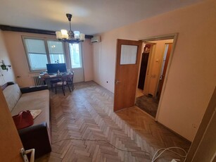 Piata Brotacei-apartament 2 camere decomandat -circular liber