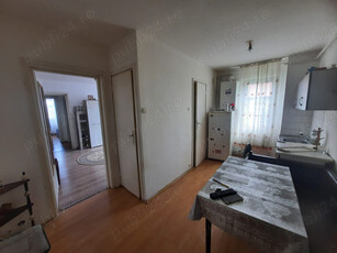 Proprietar vand apartament 2 camere