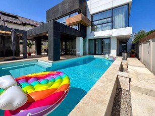 Ready to move | Vila premium cu piscina și jacuzzi încălzite