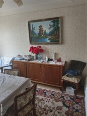 Schimb apartament cu garsoniera