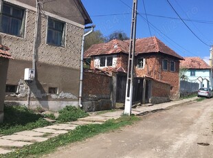 Schimb sau vand casa la tara cu apartament la Sibiu