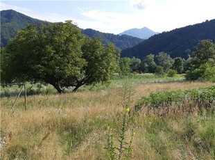 Teren de Vanzare in Drăgănesti (Brezoi) jud.Valcea.Se vinde in mai multe bucati.