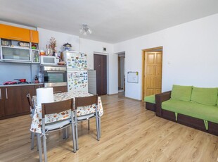 Vand apartament 3 camere