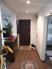 Vand Apartament 3 camere