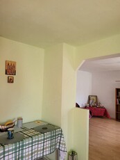 Vând apartament 3 camere