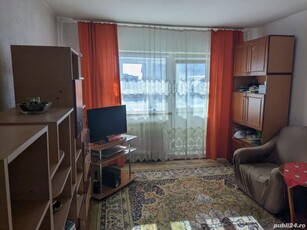 Vând apartament 4 camere confort 1, decomandat, zona linistita