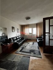 Vând apartament 4 camere zona big