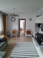 Vând apartament cu 3 camere