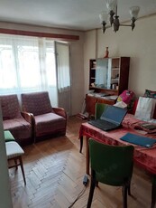 Vand apartament cu 3 camere decomandate Suceava, etaj 2