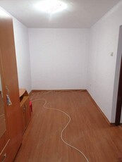 Vând apartament cu 3 camere