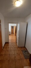 Vând apartament cu trei camere