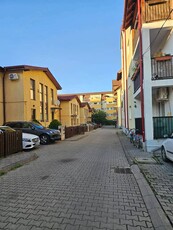 Vand apartament decomandat, 55m2 + 2 balcoane 11 m2