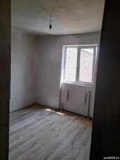 Vand apartament in cartier Kogălniceanu etaj 4