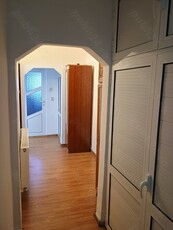 Vând apartament Rovinari, 3 camere