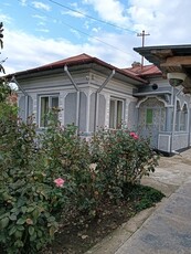 Vând casă în Comuna Herăști