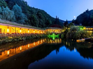 Vând Hotel / Pensiune Lara și Mara, Valea Ierii, muntii Apuseni