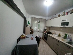 Vând sau schimb apartament 2 camere cu apartament 3 camere sau casa