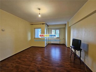 Vanzare apartament cu 3 camere situat pe Matei Basarab cu Decebal