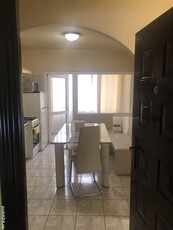 Vind apartament 2 camere decomandat ultracentral