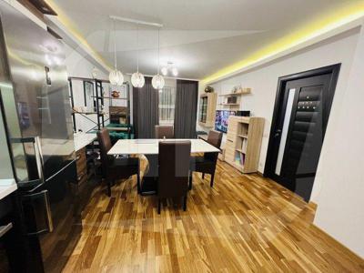 Apartament 2 camere, etaj intermediar, Zona Vivo