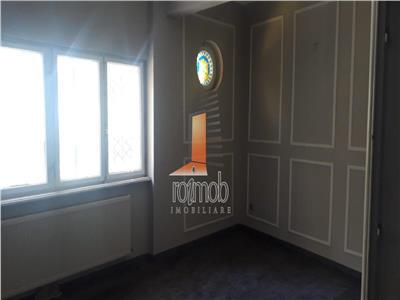 Apartament 2 camere in vila, parter inalt/D+P+2, zona Carol