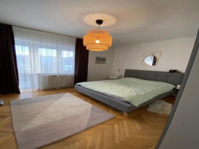 Apartament 4 camere, cartierul Andrei Muresanu