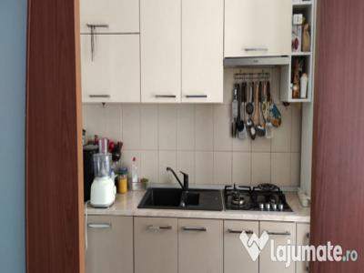 Apartament cu 3 camere, Et 1 + loc de parcare zona Canta, IA