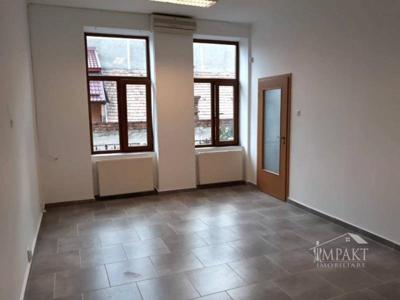 De vanzare apartament/spatiu pentru birouri in zona Centrala!