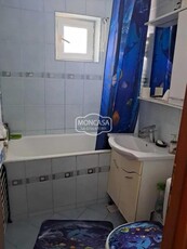 Apartament 3 camere, zona liceului Electro, renovat